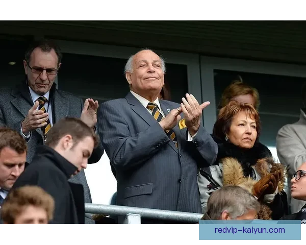 赫尔城土耳其老板持续关注交易动态，俱乐部前景备受期待