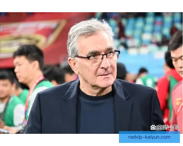 亚洲杯最佳射手表现稳健，未来赛事引发球迷期待